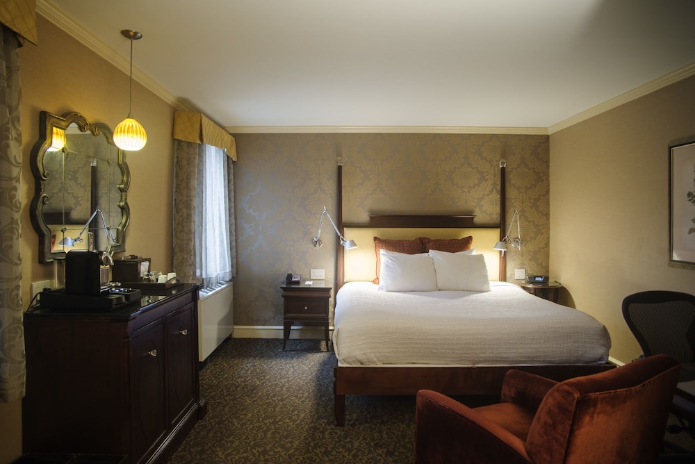Classic Room, 1 King Bed