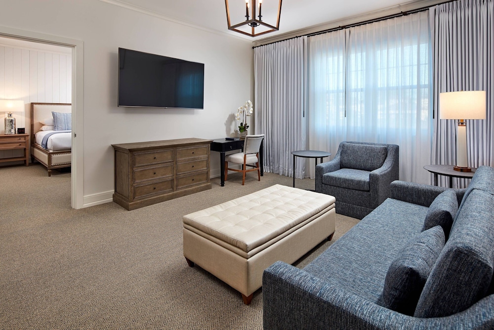 Suite, 1 Bedroom - Photo 4