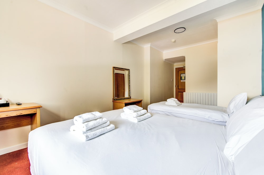 Family Triple Room, Lake View photo 3