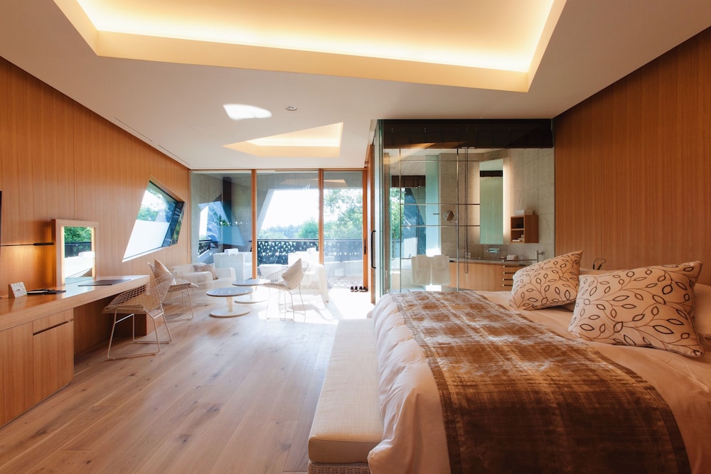 Luxury King Room, Mountain View photo 2