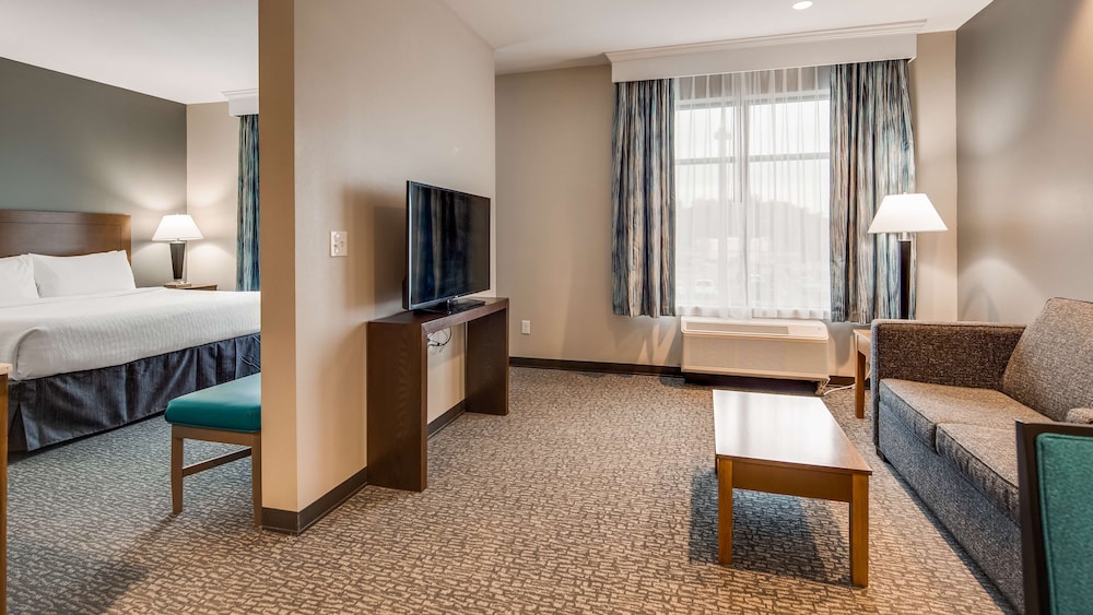 Suite, 1 King Bed with Sofa bed, Non Smoking, Kitchen (with Sofabed) - Photo 2