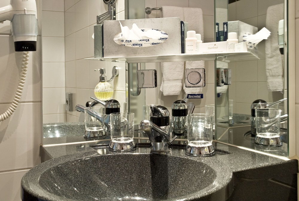 Standard Double Room - Photo 6