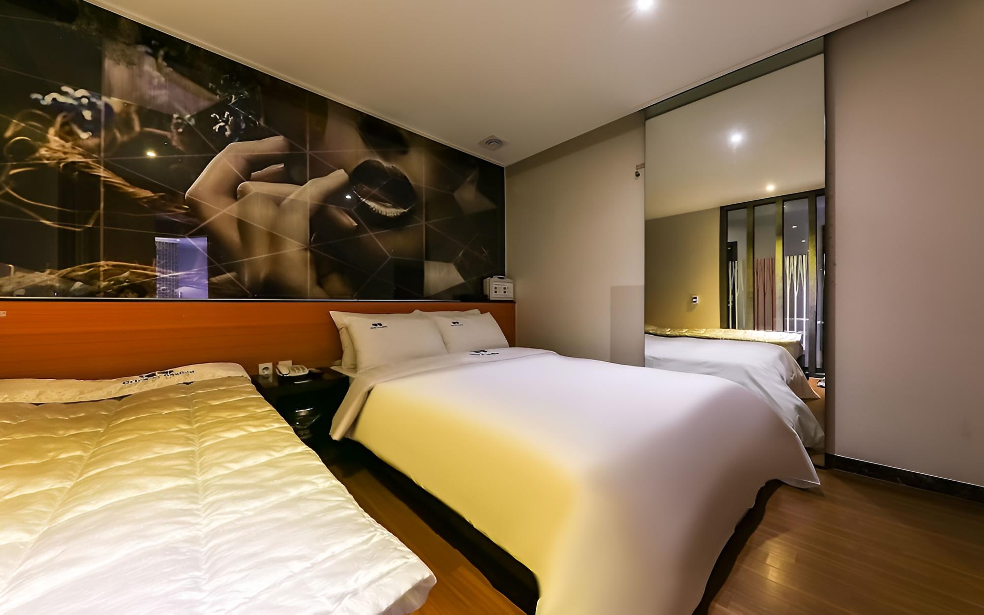 Room (Exclusive Room (Two Beds)) photo 3