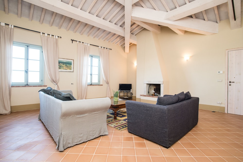 Club Apartment