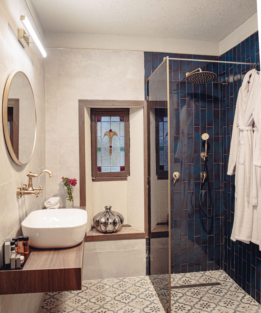 Deluxe Queen Room photo 3