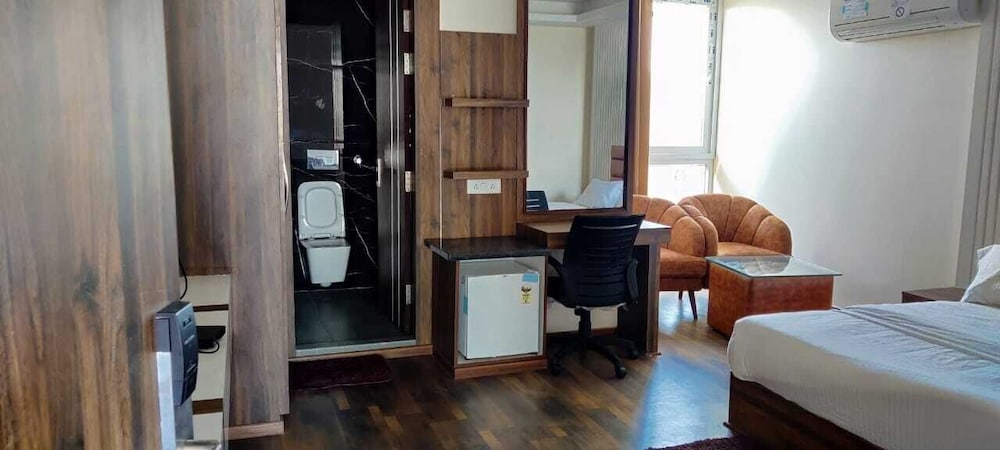 Deluxe Room - Photo 4