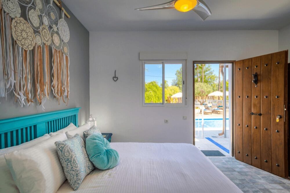 Superior Poolside Room 2 photo 2