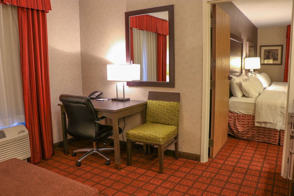 Suite, Two Queen Beds, Non-Smoking photo 2