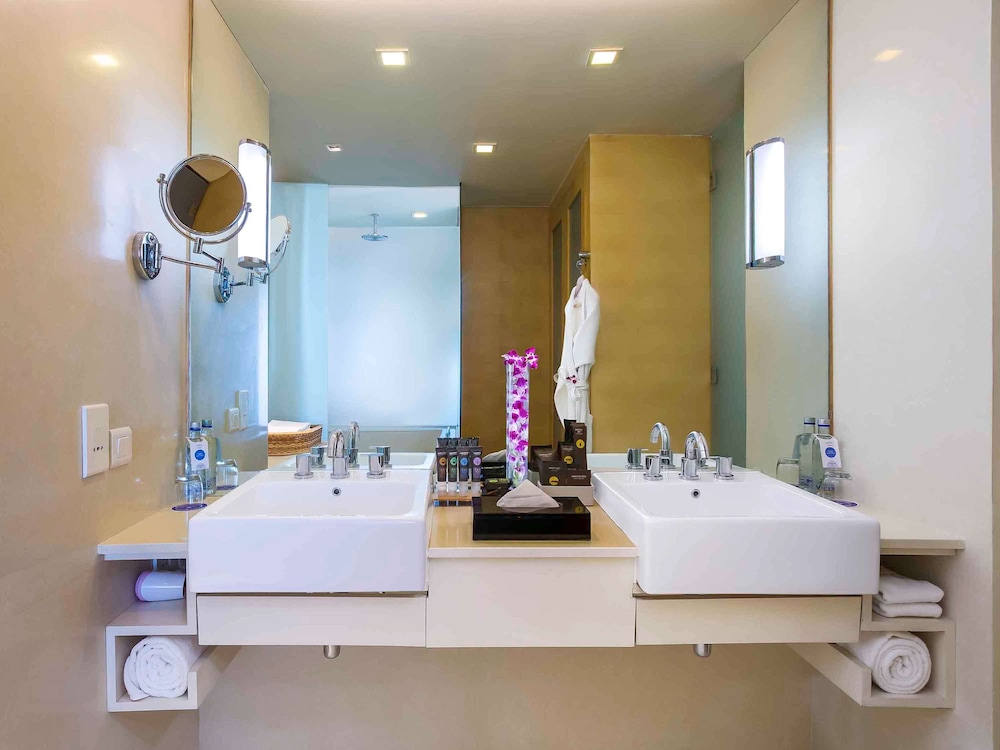 Executive Suite, 1 King Bed photo 2