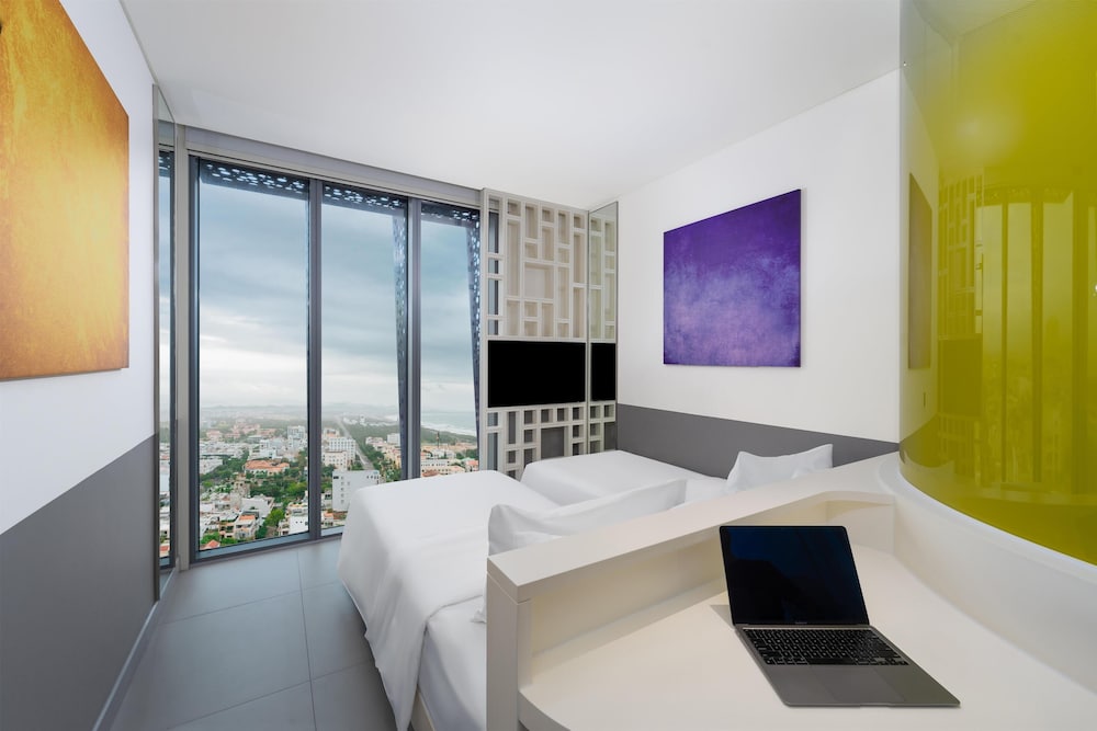 Room, 2 Twin Beds, City View - Photo 1