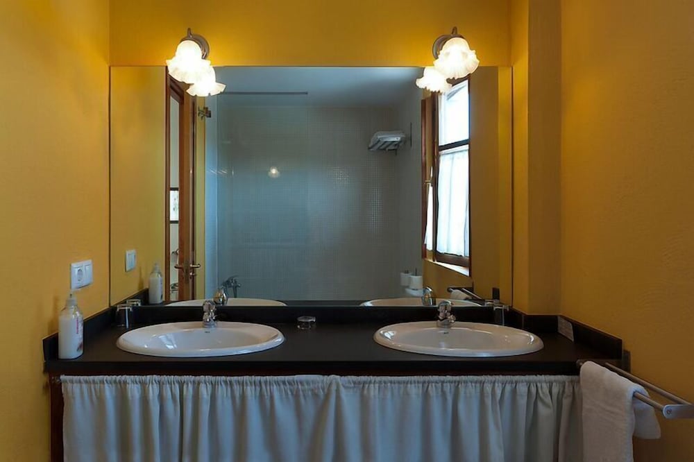Superior Double or Twin Room photo 3