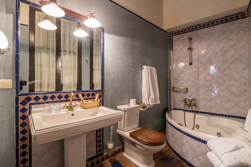 Junior Suite (ALHAMBRA) - Photo 4