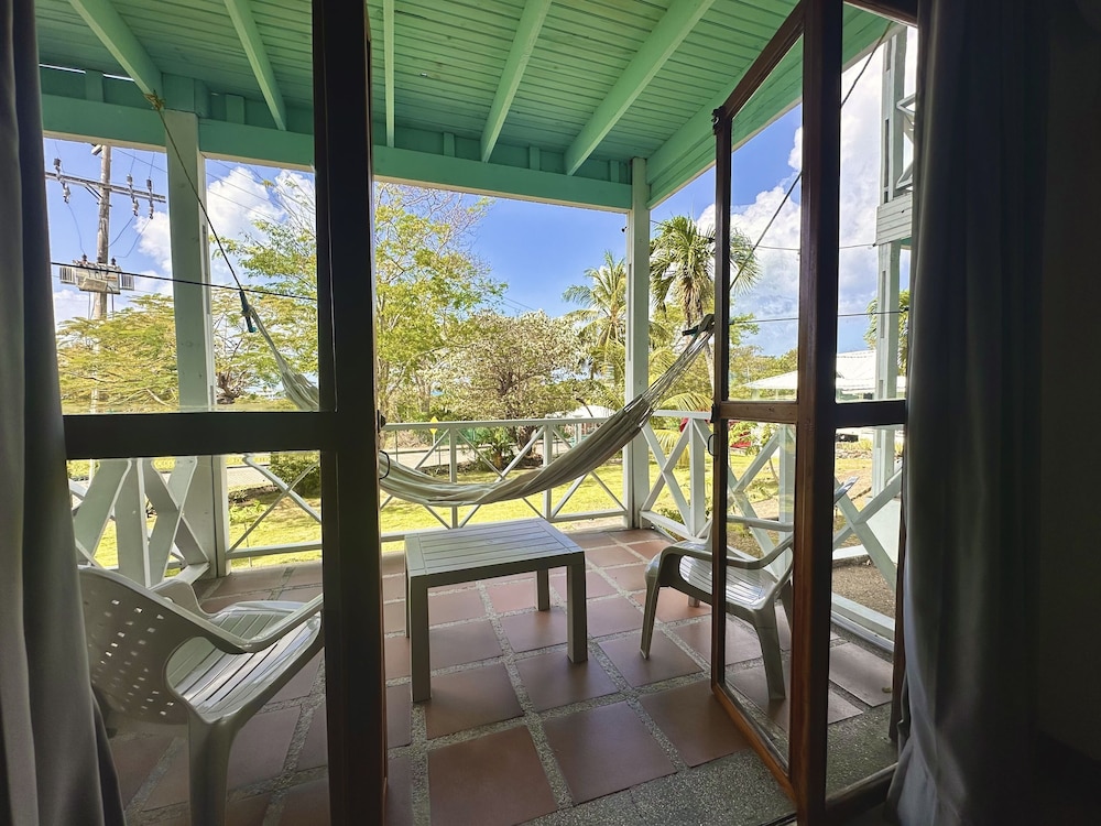 Basic Triple Room, Multiple Beds, Accessible photo 2