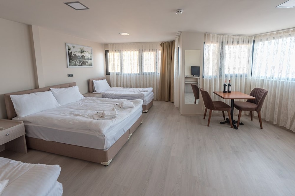 Family Suite photo 2