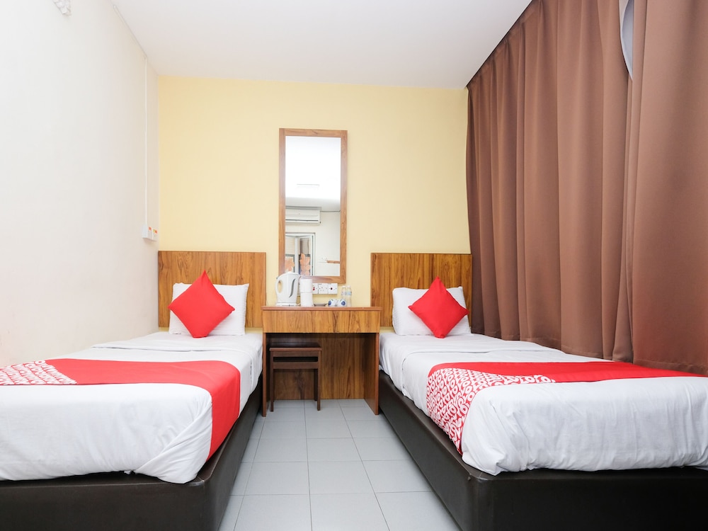 Deluxe Twin Room photo 2