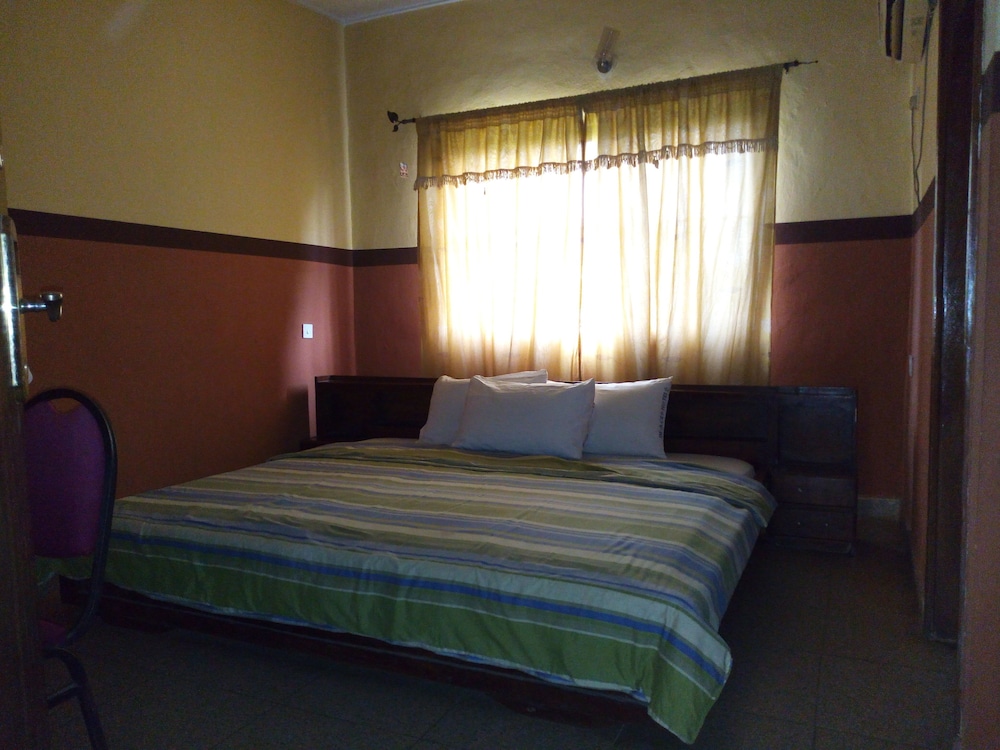 Royal Room photo 3