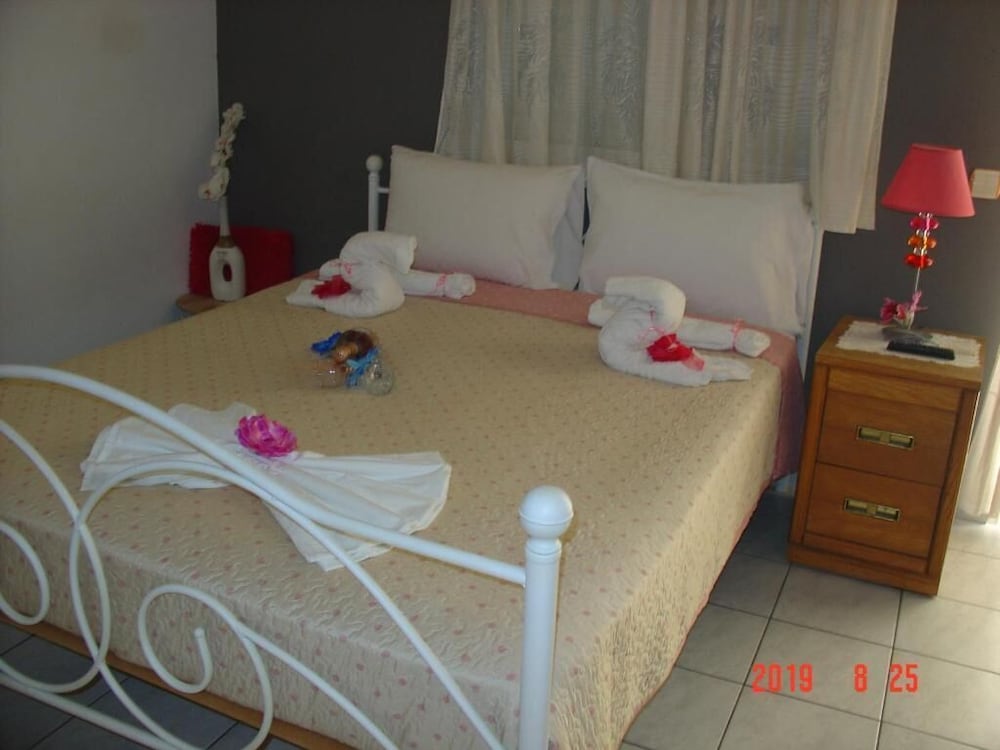 Standard Studio, Non Smoking