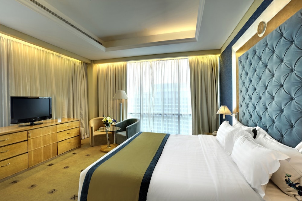 Standard Double Room, 1 King Bed photo 3