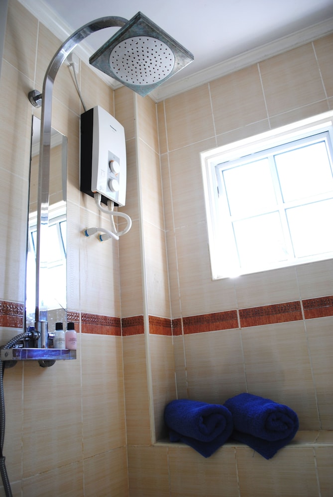 Deluxe Room, 3 Bedrooms, City View photo 3