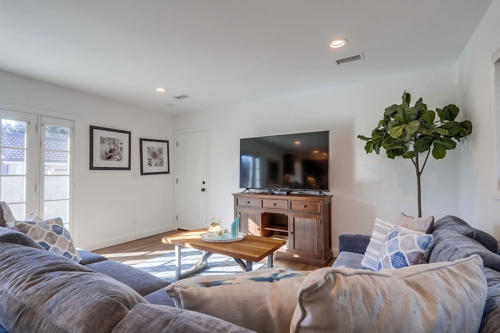 House, Multiple Beds, Pool Access, Pool View (Destination #46)