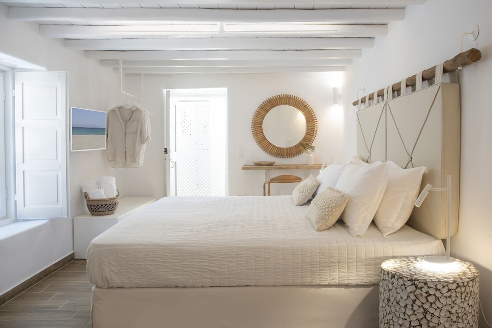 Economy Suite