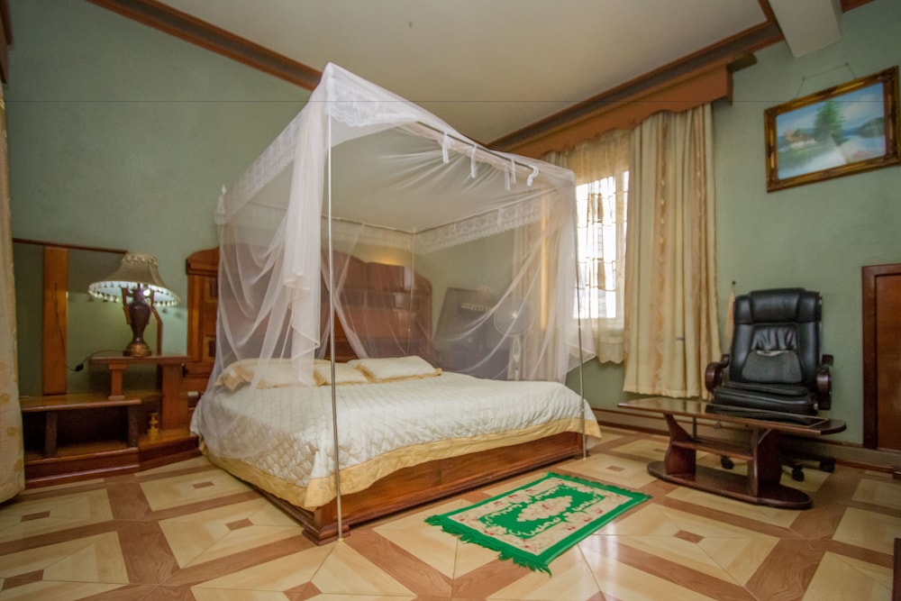 Deluxe Suite photo 1