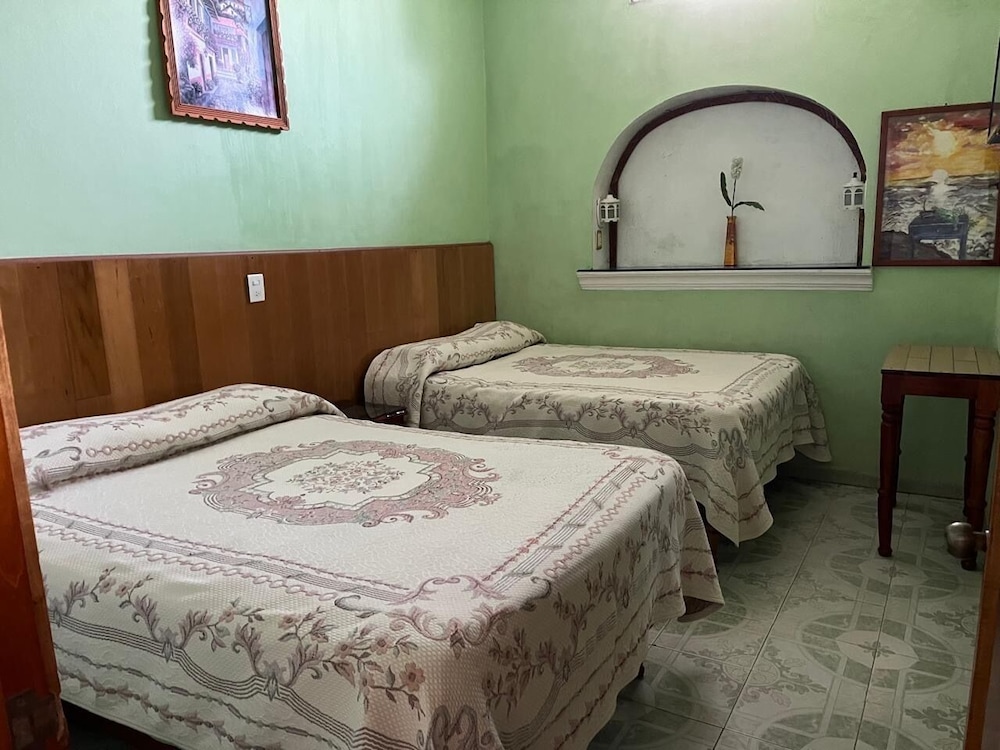 Standard Double Room, 2 Queen Beds, Shower Grab Bars, Non Smoking photo 2