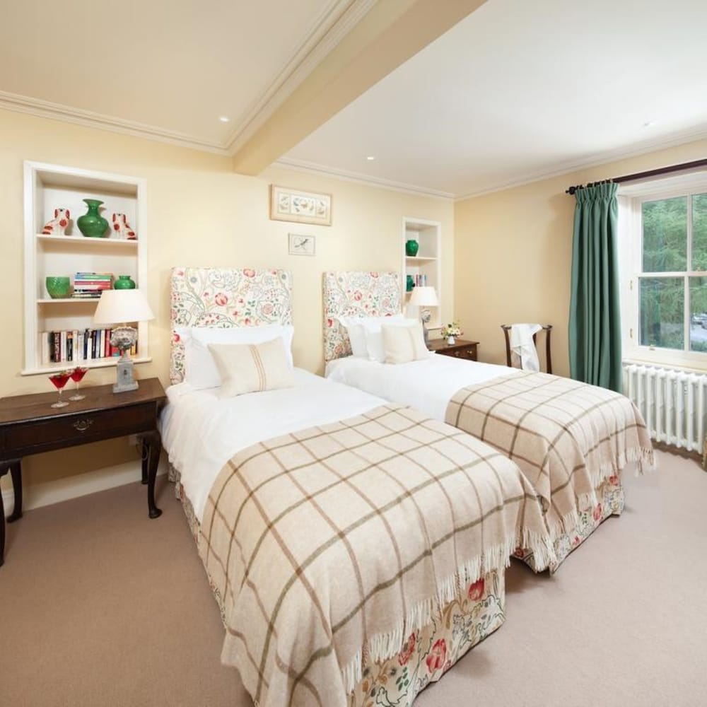 Classic Twin Room