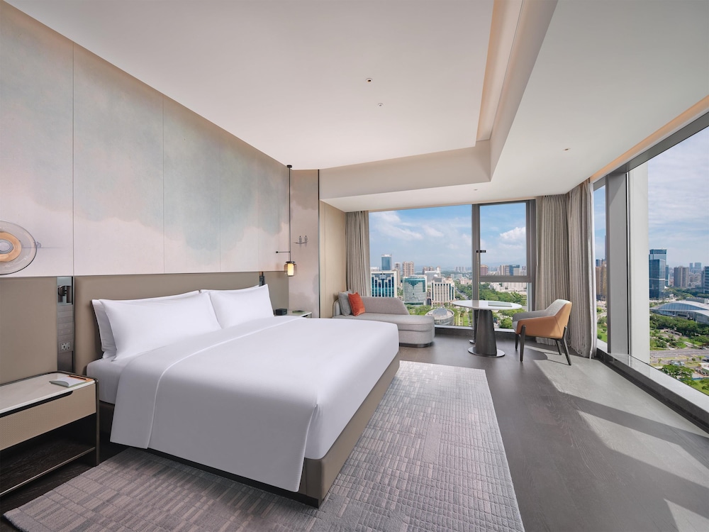 Premium Room, 1 King Bed