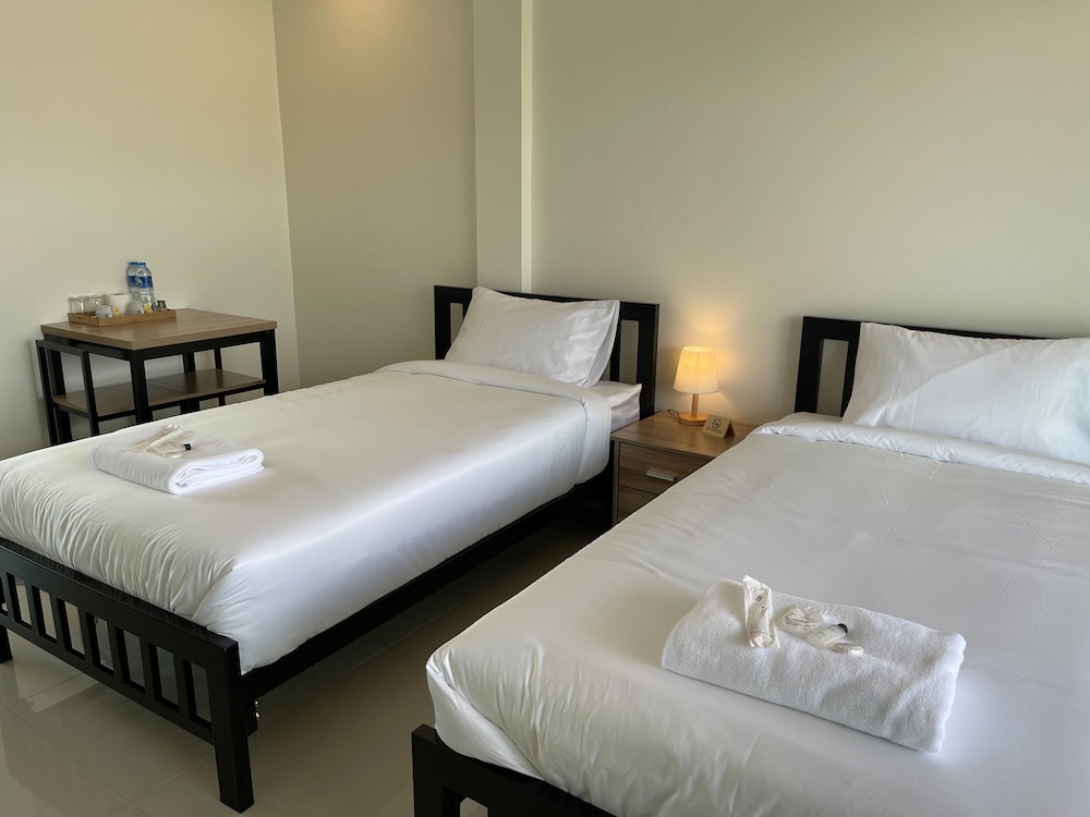 Basic Twin Room - Photo 1