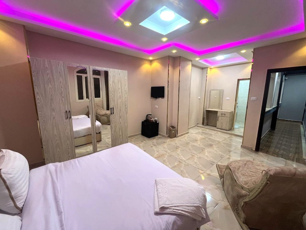 Deluxe Double Room, Pool View photo 2