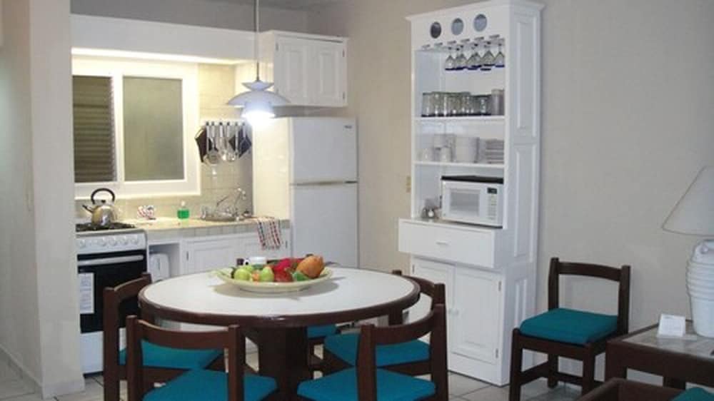 Family Condo, 1 Bedroom, 2 Bathrooms, Ocean View photo 3