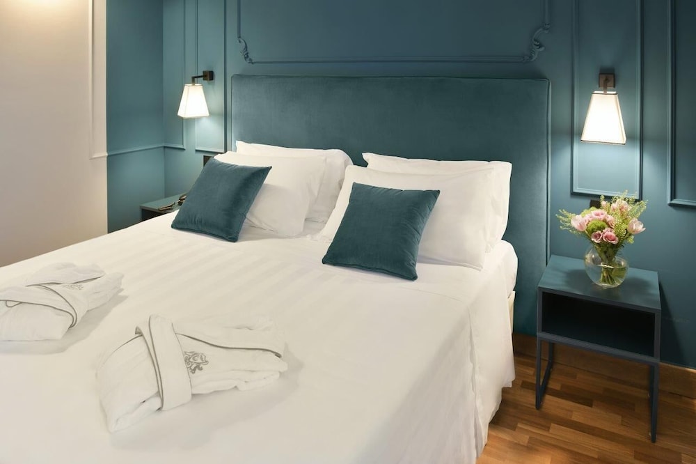 Deluxe Double Room (Single Use)