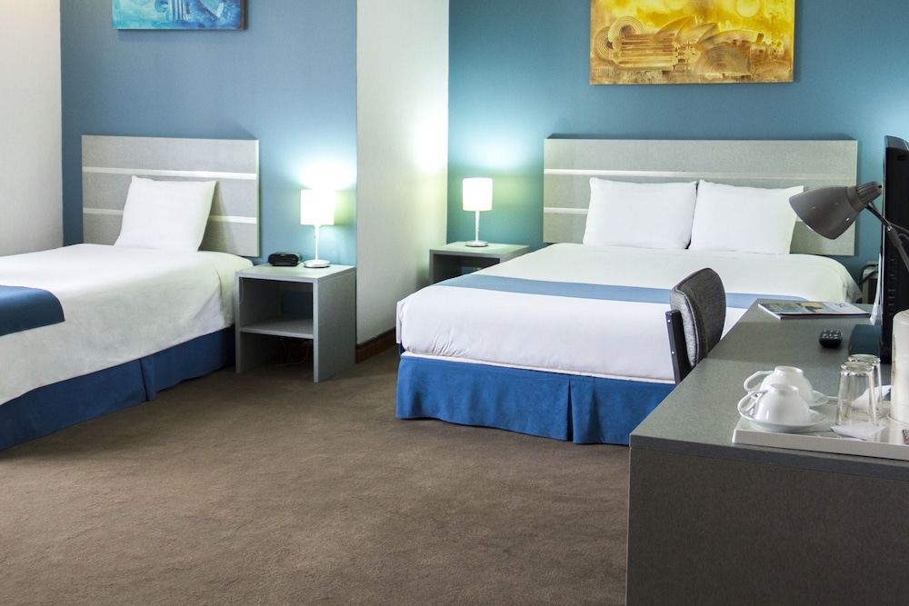 Triple Room, Multiple Beds, Private Bathroom photo 1