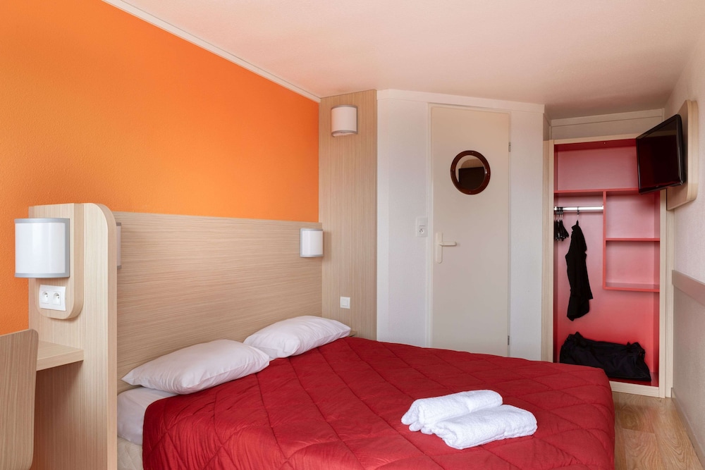 Standard Room, 1 Double Bed - Photo 10