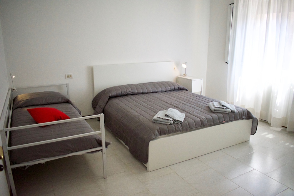 Family Apartment, 2 Bedrooms, Ground Floor photo 2