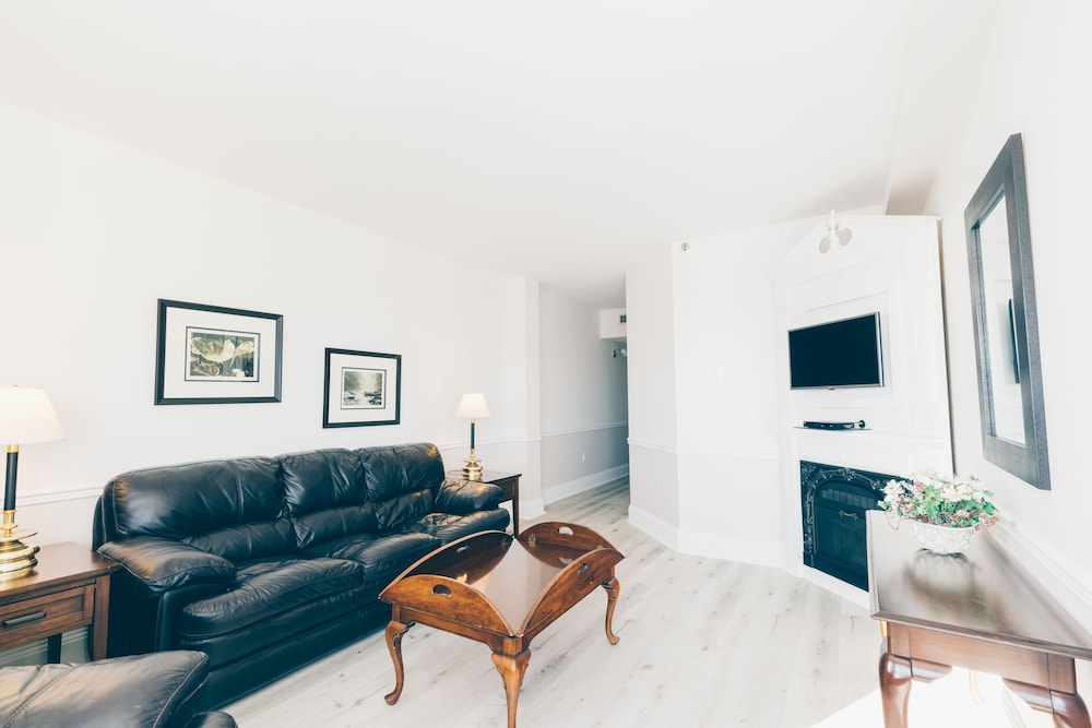 Executive Suite, 1 King Bed, Harbor View