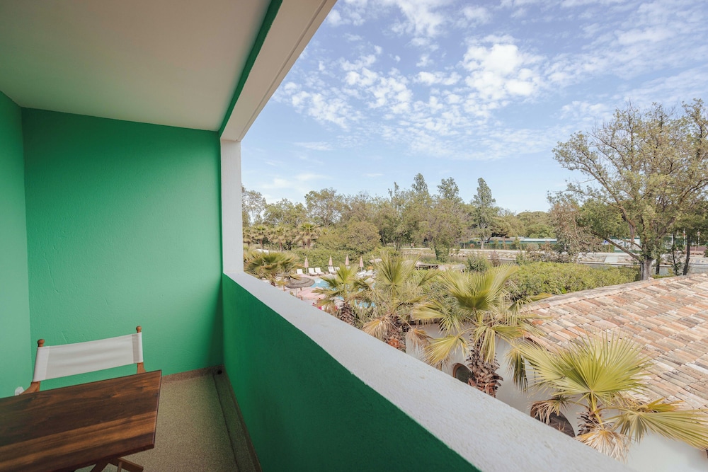 MI CASA ROSE SUITE photo 3