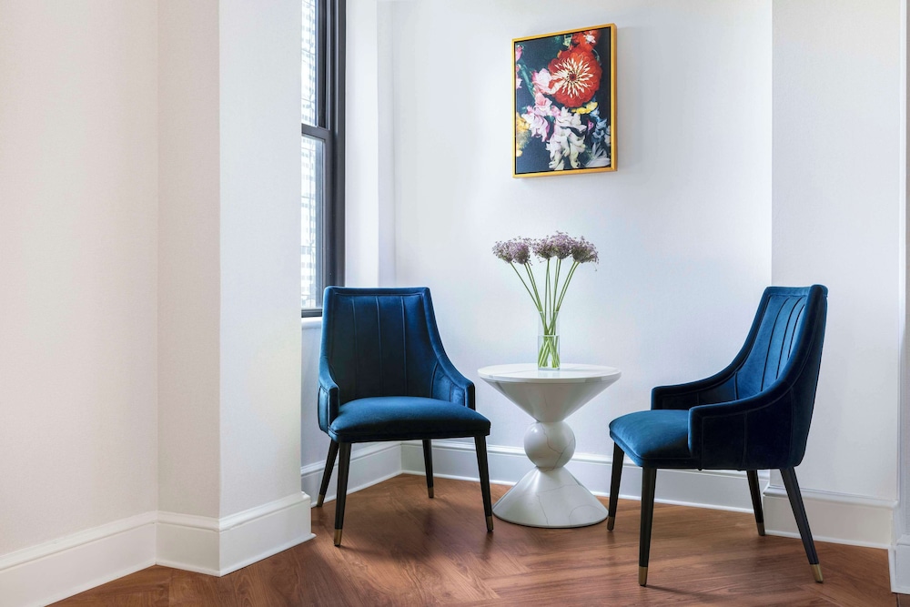 Suite, 1 Bedroom (1 Queen) thumbnail 5
