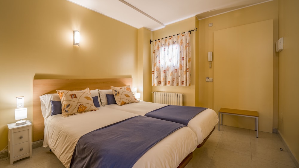 Family Apartment, 2 Bedrooms photo 3