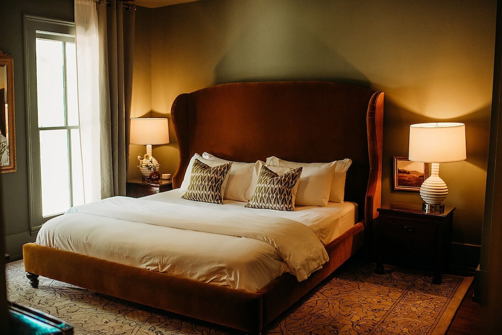 Classic Room, 1 King Bed