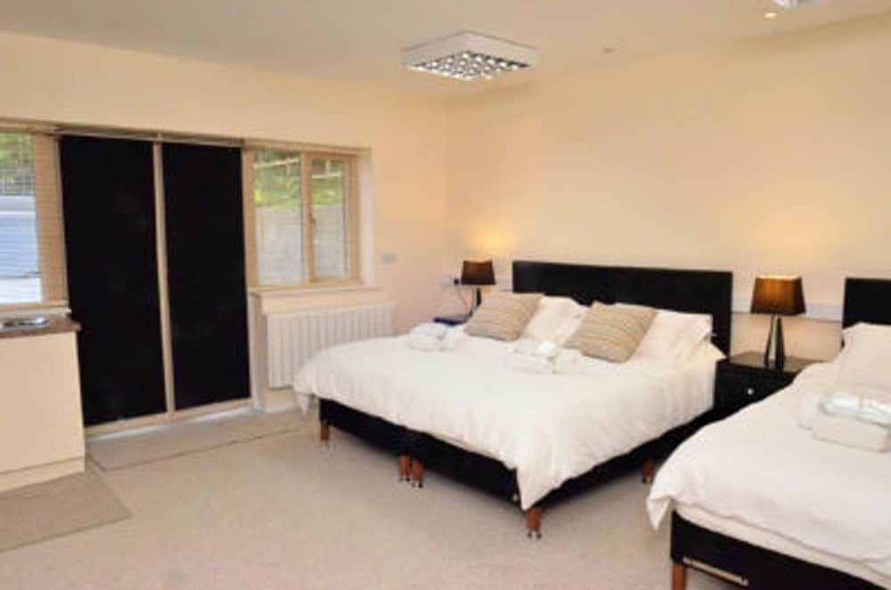STONY HOUSE 4 BEDROOMS 10 TO 12 GUESTS photo 2
