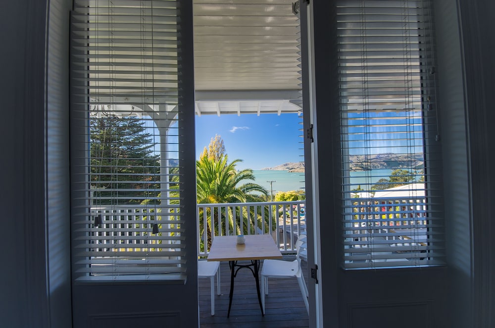 Premium Room, Shared Bathroom (Bayside King) photo 1
