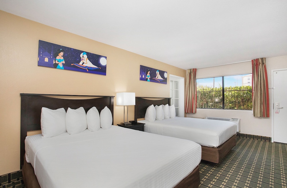 Family Suite, 2 Bedrooms, Private Bathroom photo 2