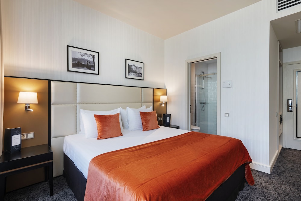 Standard Double or Twin Room (Single Use) photo 1