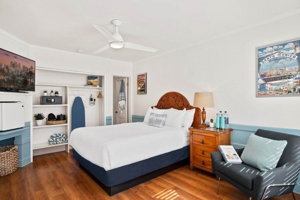Single Room, 1 Queen Bed, Non Smoking photo 1
