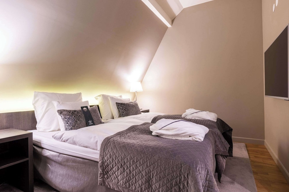 Deluxe Room, Multiple Beds, Non Smoking - Photo 1