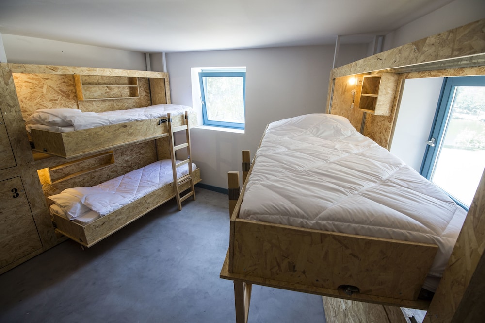Shared Dormitory, Shared Bathroom (6 Beds) photo 3