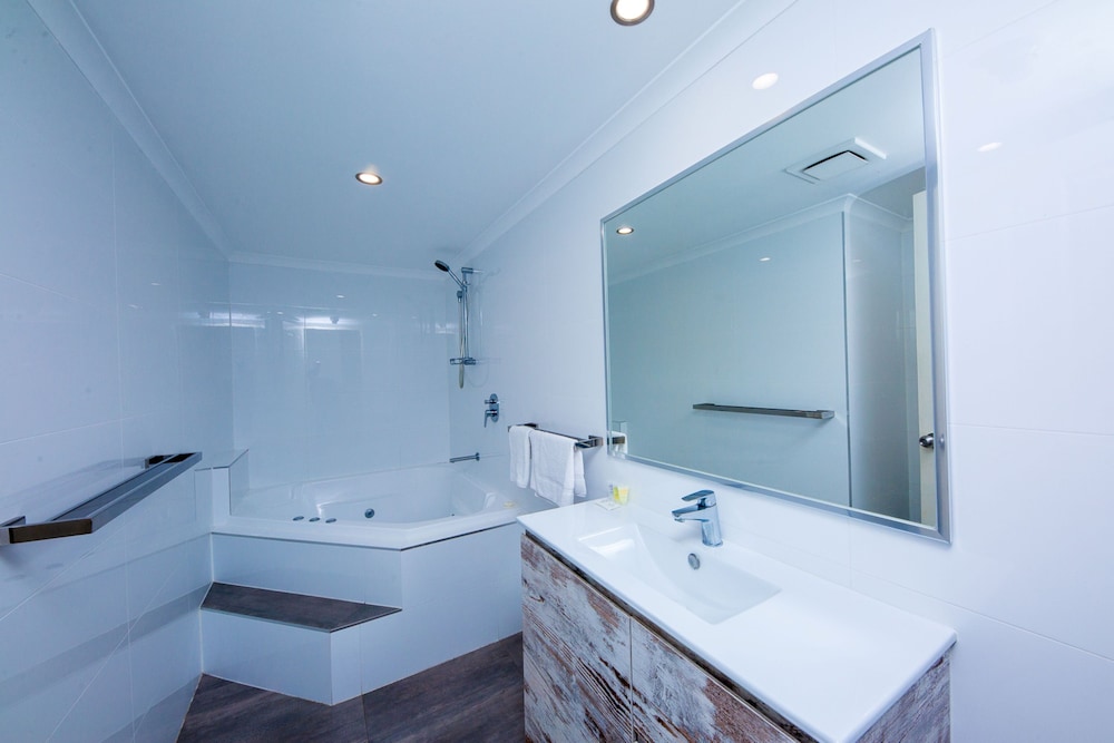 2 Bedroom Spa Deluxe photo 3