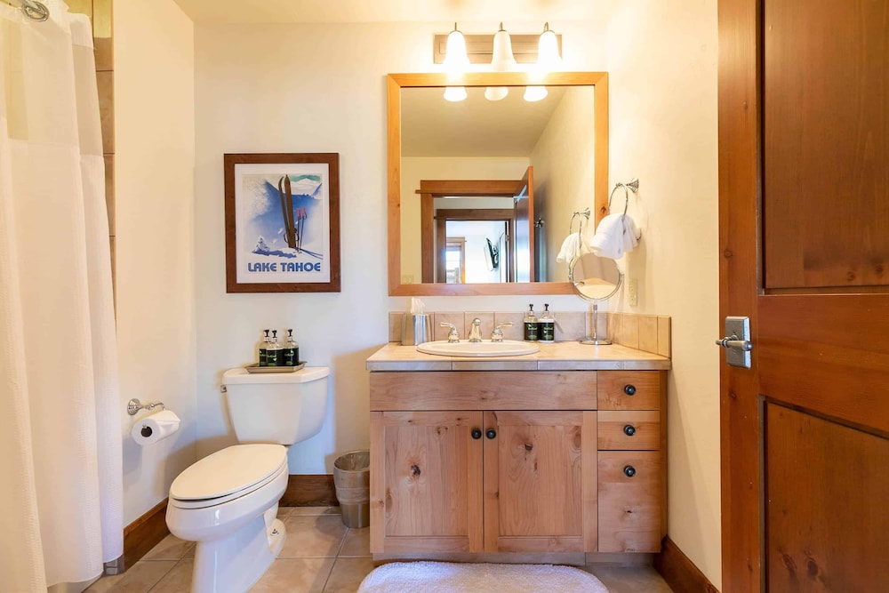 2 Bedroom - Iron Horse Lodge North 207 photo 2
